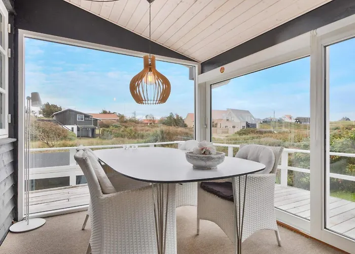 Charming Retreat In - By Traum *