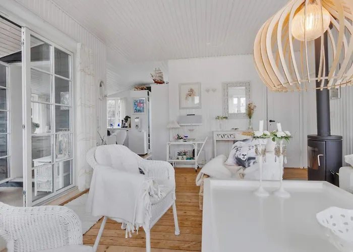 Charming Retreat In - By Traum Semesterbostad